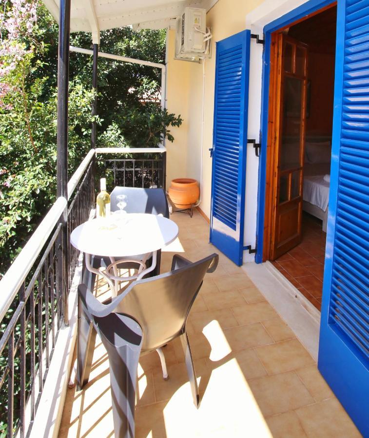 Glaros Apartments นีดรี ภายนอก รูปภาพ