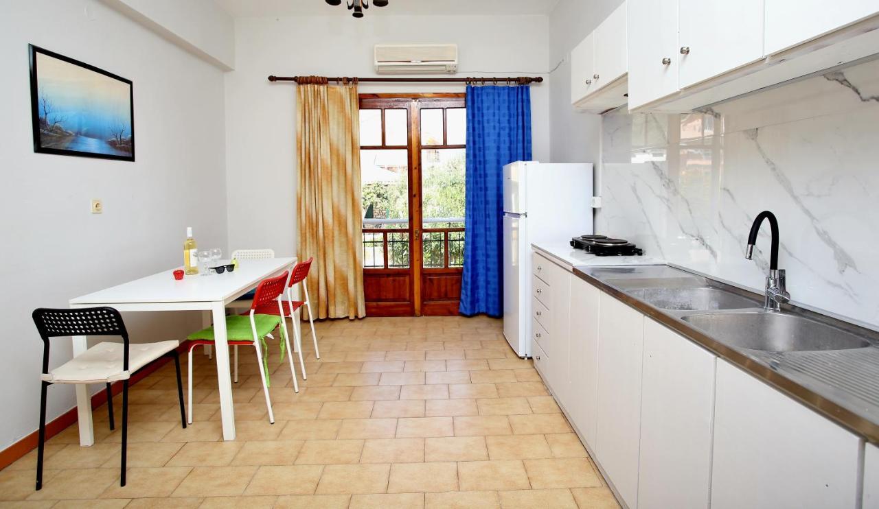 Glaros Apartments นีดรี ภายนอก รูปภาพ